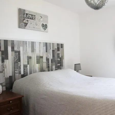 Feriehus La Vieille Grange Avec Piscine Et Jardin