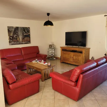 בית נופש La Vieille Grange Avec Piscine Et Jardin Previnquieres