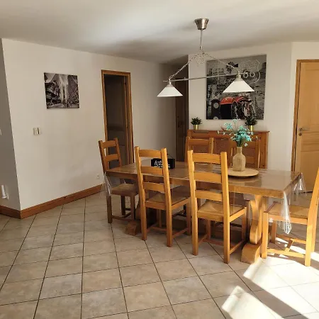 La Vieille Grange Avec Piscine Et Jardin בית נופש Previnquieres