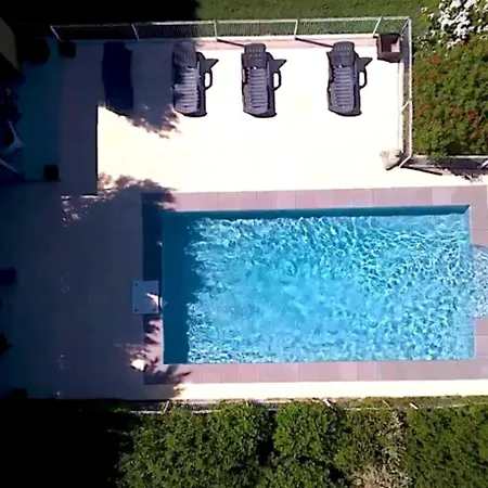 La Vieille Grange Avec Piscine Et Jardin * Previnquieres