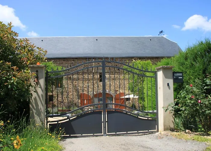 La Vieille Grange Avec Piscine Et Jardin Hébergement de vacances