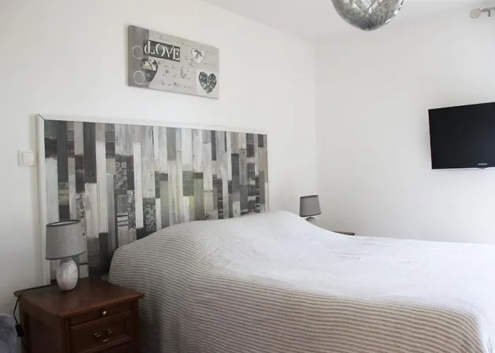 Holiday home La Vieille Grange Avec Piscine Et Jardin